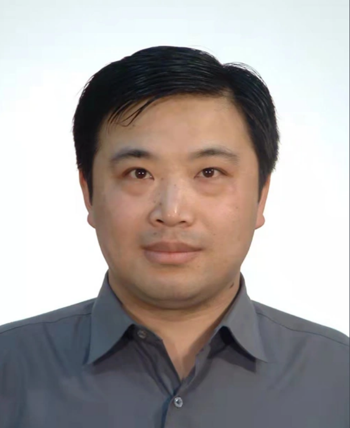 胡少伟.jpg